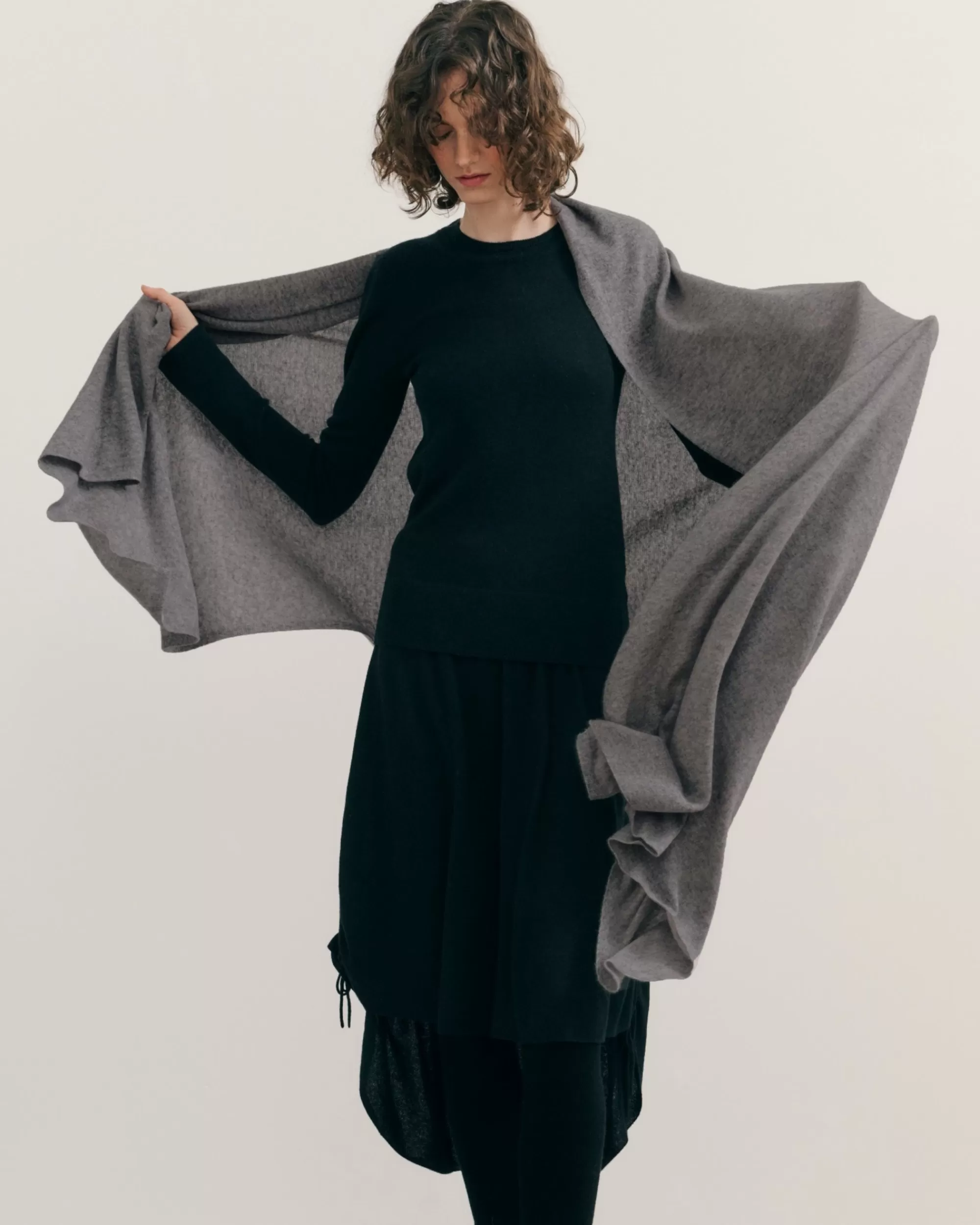 cashmerism : Echarpe De Voyage Oversize En Gris Moyen Store