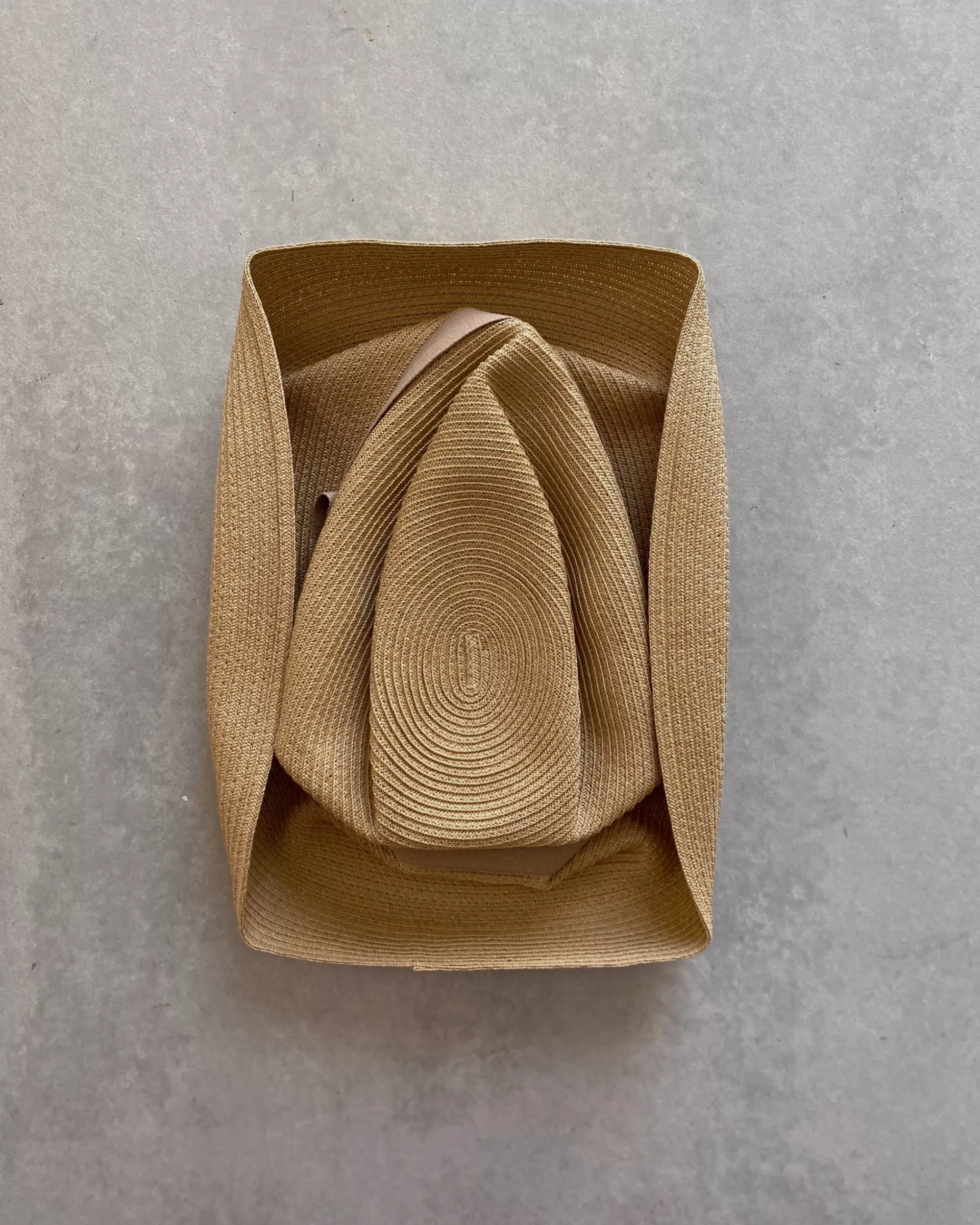 mature ha : Chapeau En Boite En Sable Avec Ruban Gousse De Vanille Shop