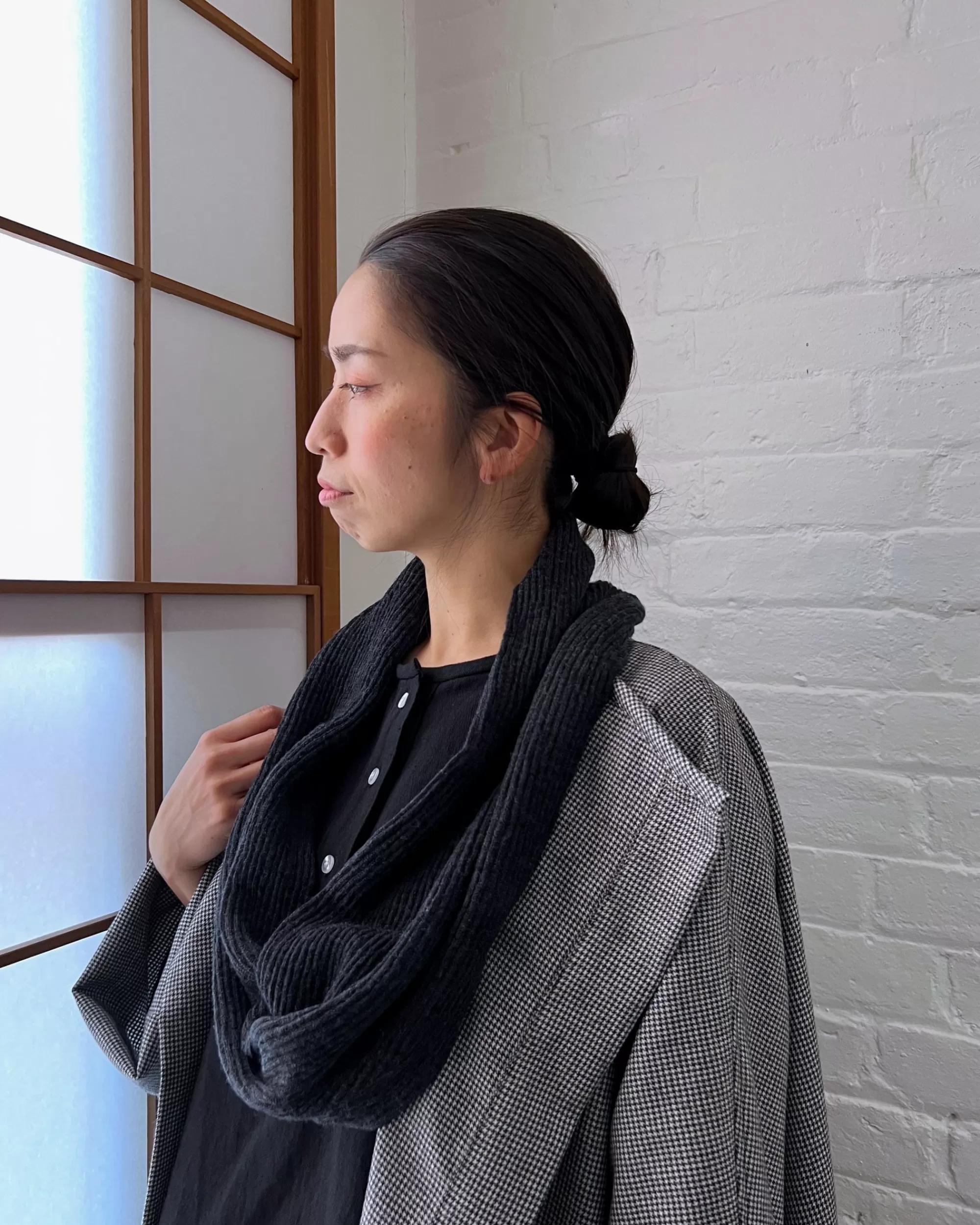 nishiguchi kutsushita Memeri : Echarpe A Boucle En Laine Merinos Charbon De Bois Hot