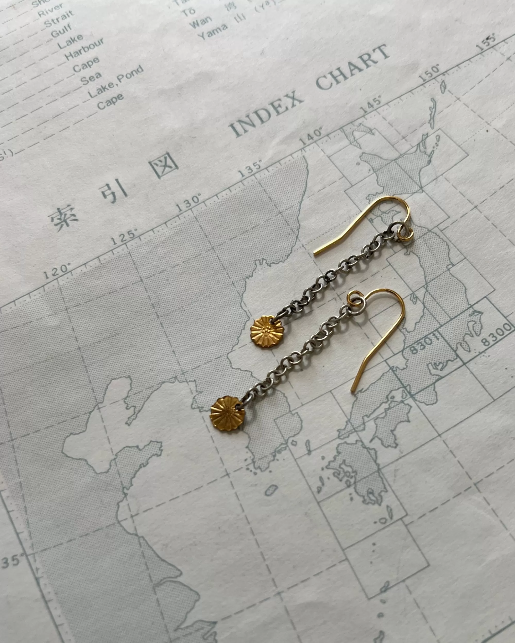 modern marcel : Boucles D'Oreilles Vintage Chrysantheme Kanzashi Outlet