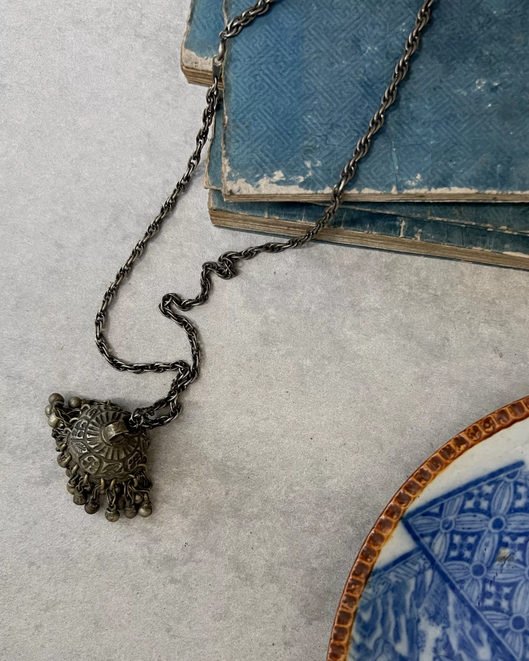 modern marcel : Collier Pendentif Indien Vintage Fashion