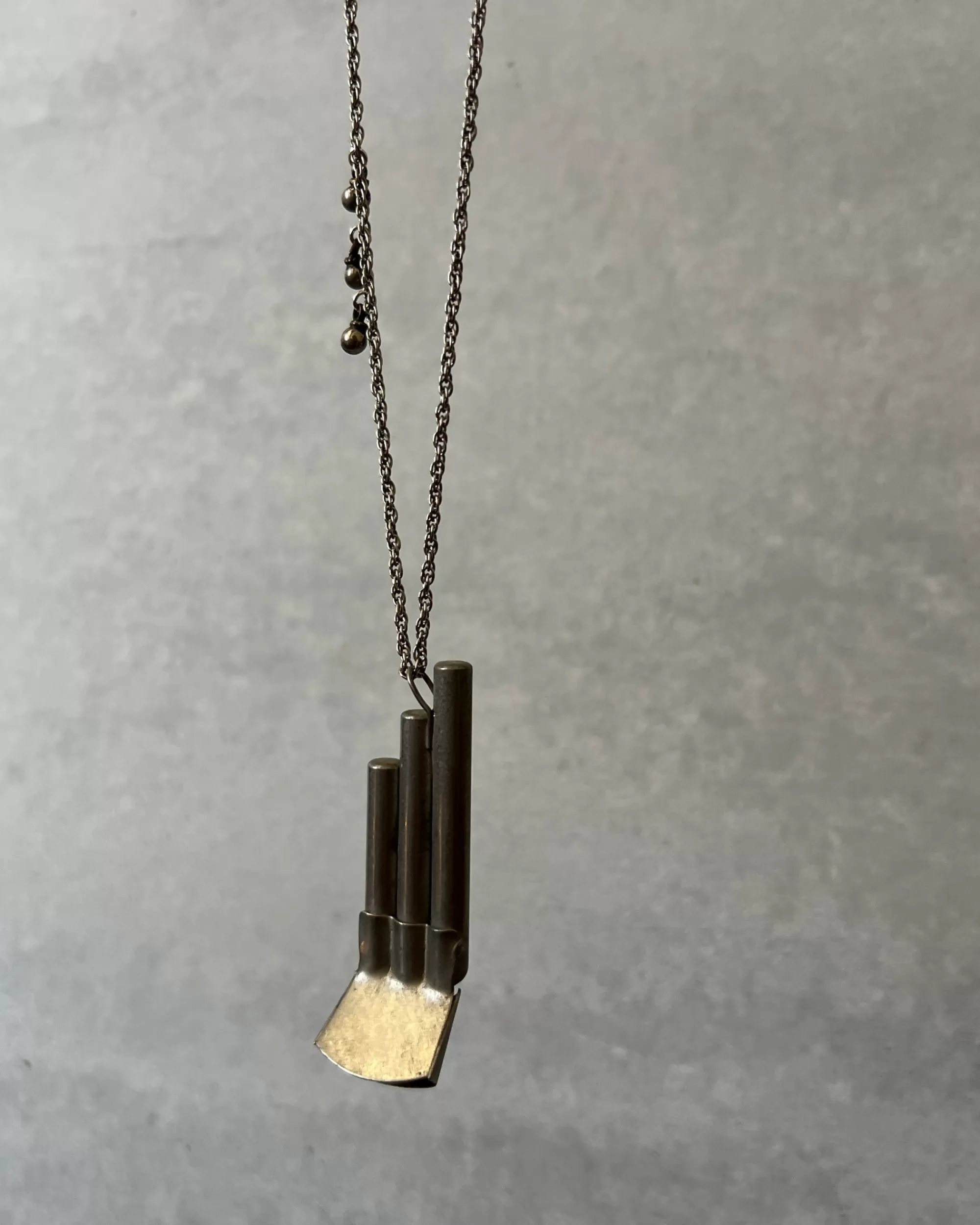 modern marcel : Collier Sifflet Vintage Shop
