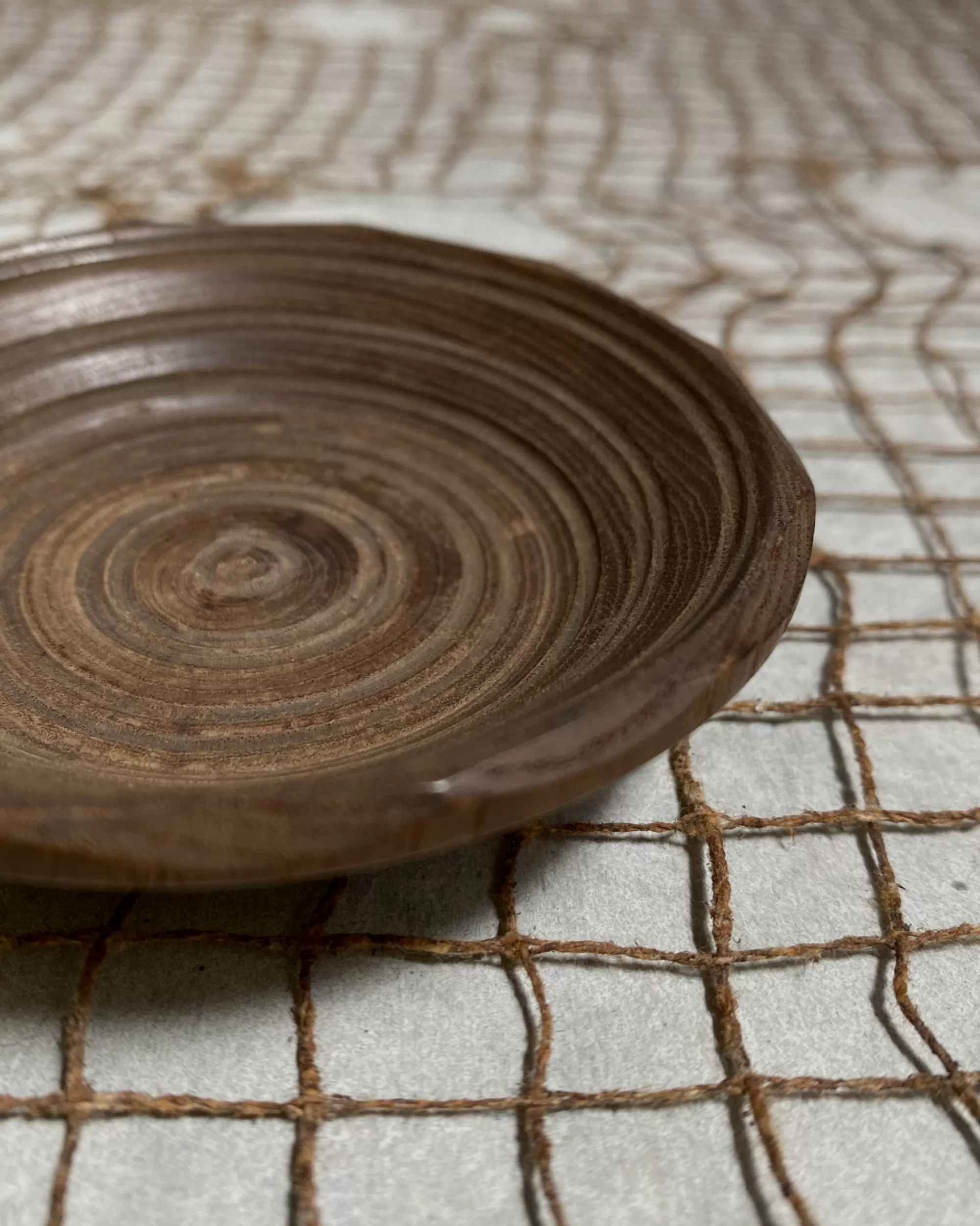 the maker Plat En Bois Japonais Vintage Online