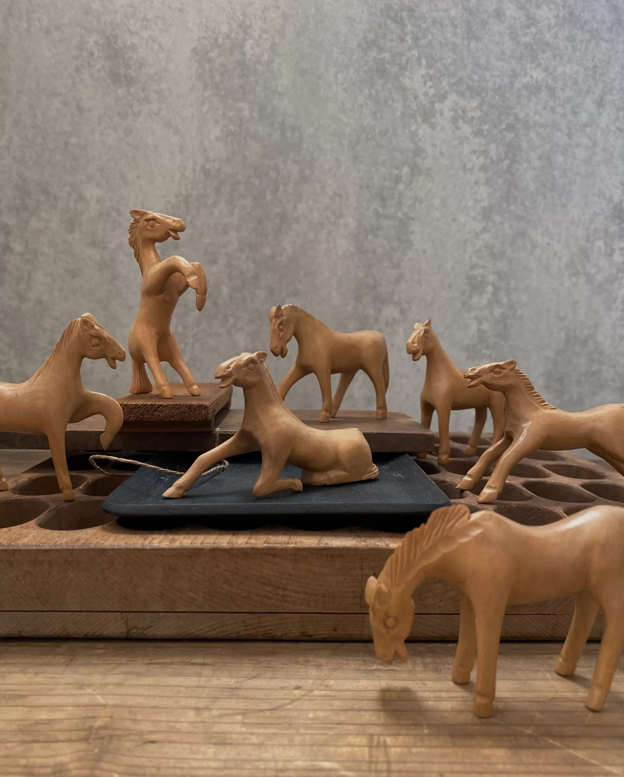 the maker Statuettes De Chevaux Japonais Vintage Online