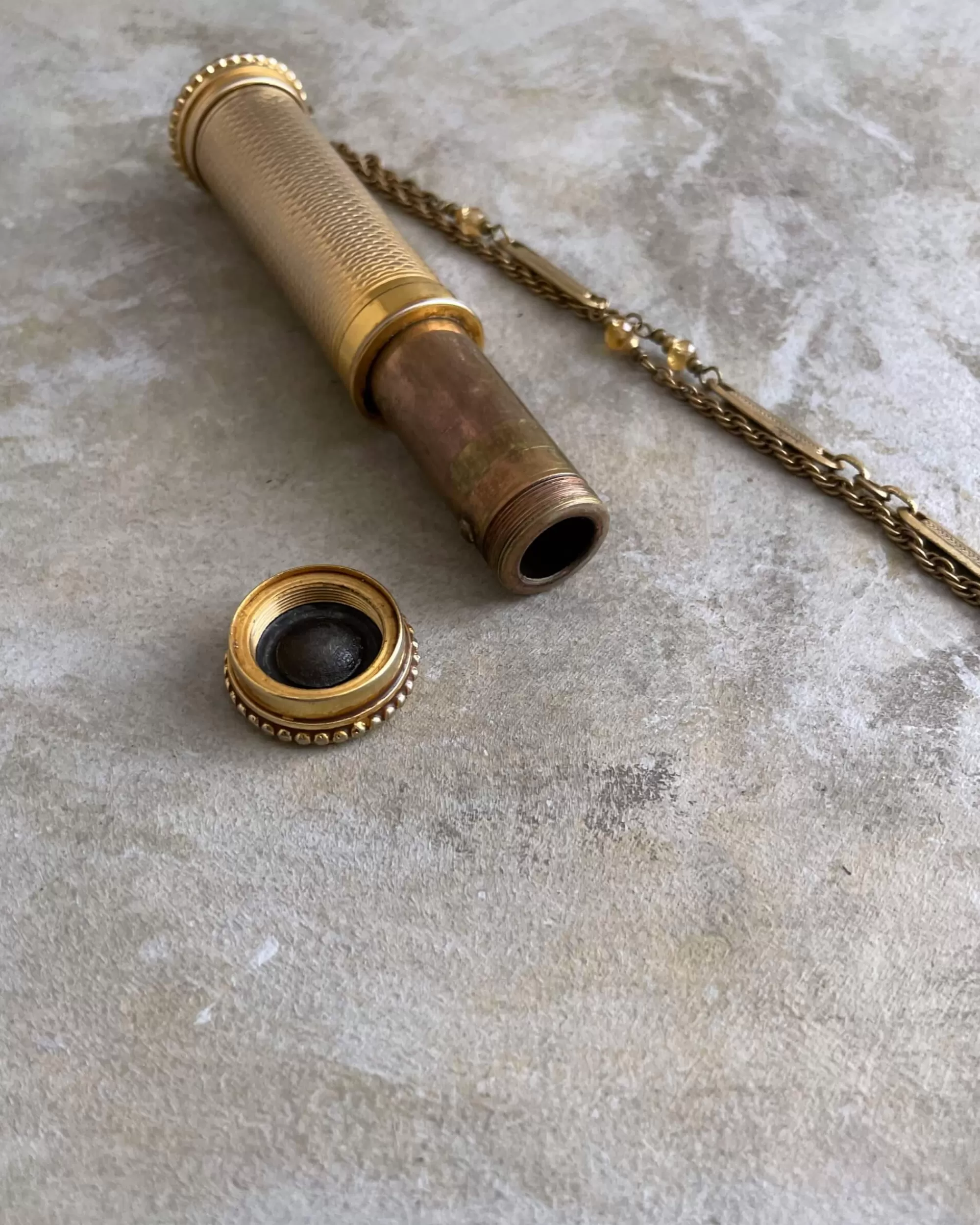 tabito : Collier En Laiton Avec Pendentif Atomiseur De Parfum Vintage Online