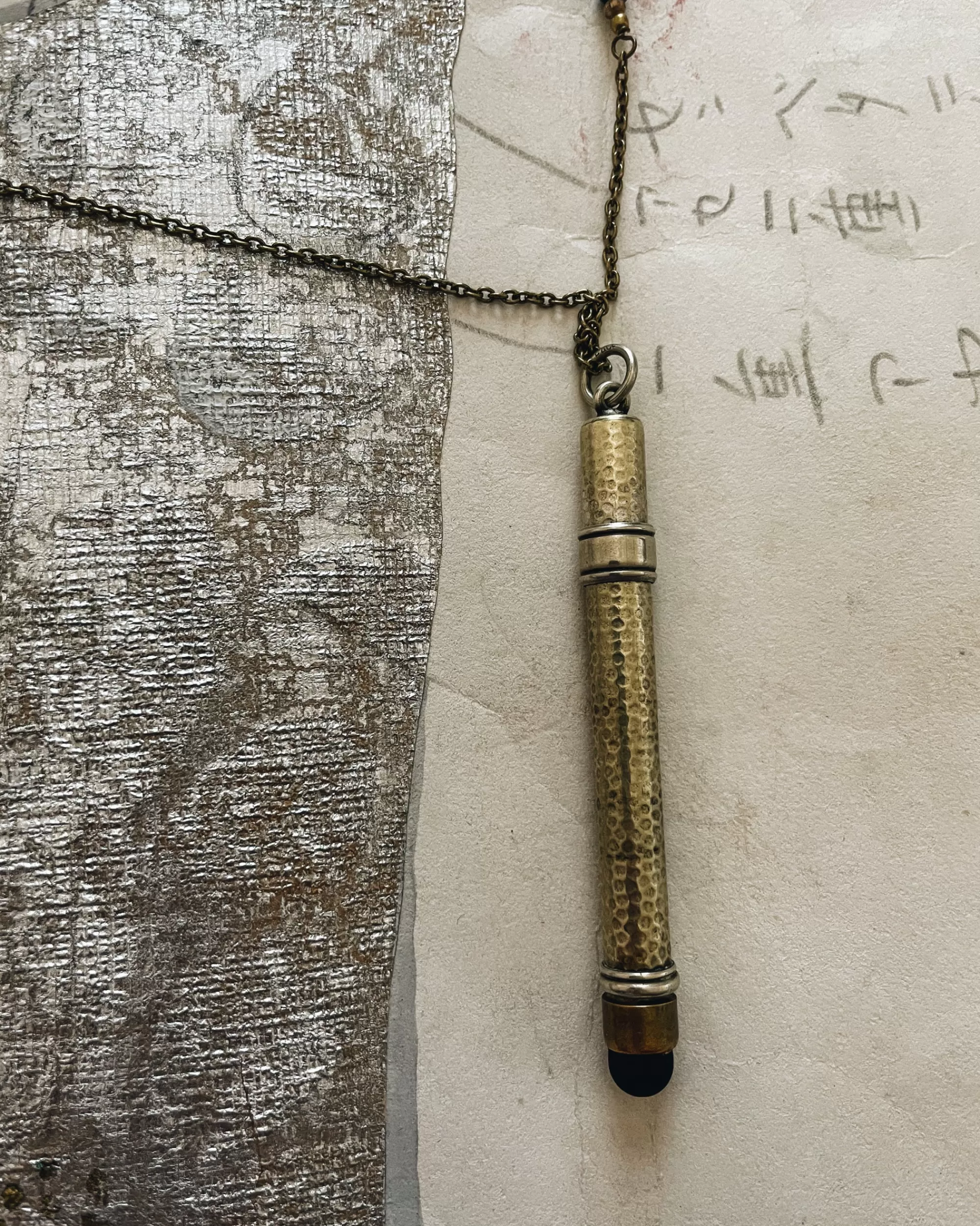 tabito : Collier En Laiton Avec Pendentif Stylet En Laiton Chrome Online
